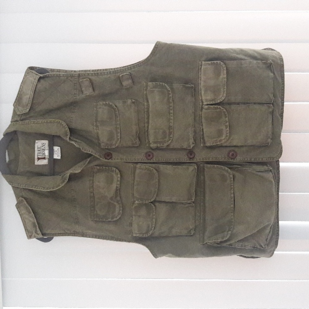 Trail Designs Fishing/Hunting sports vest green multi pockets size L